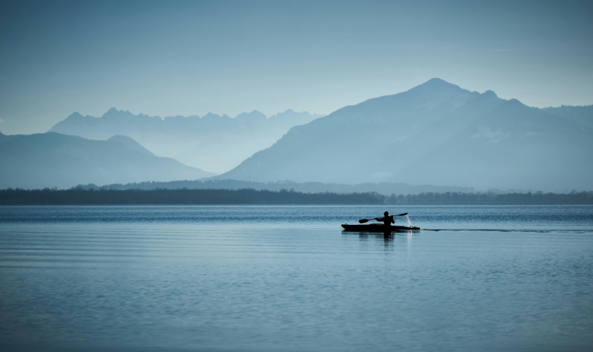 Sacred Waters of Lake Mansarovar: Rituals & Beliefs & Spiritual Experiences